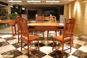 刺猬紫檀天匠長(zhǎng)房餐臺(tái)